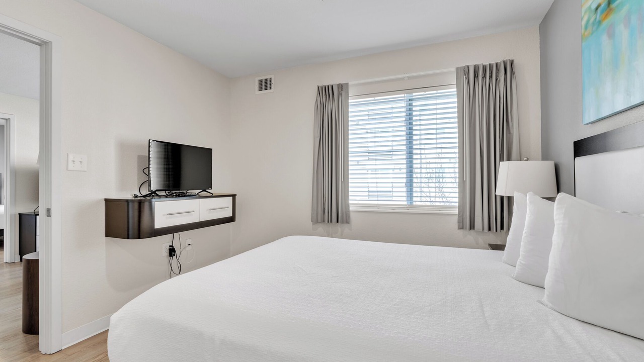 Photo of Bedroom in Far North Central