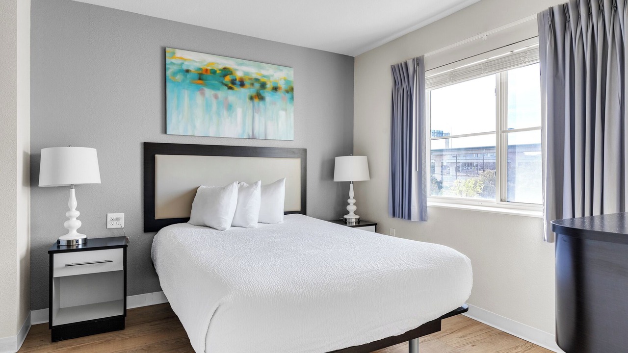 Photo of Bedroom in Far North Central