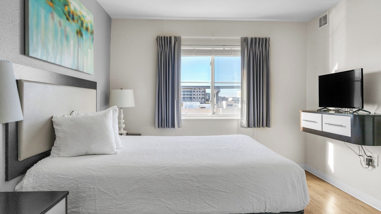 Photo of Bedroom in Far North Central