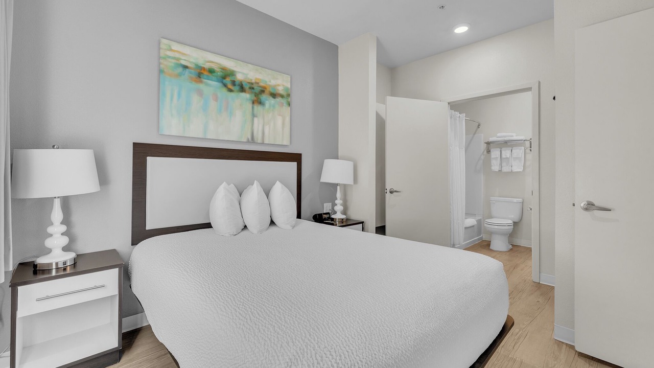 Photo of Bedroom in Far North Central