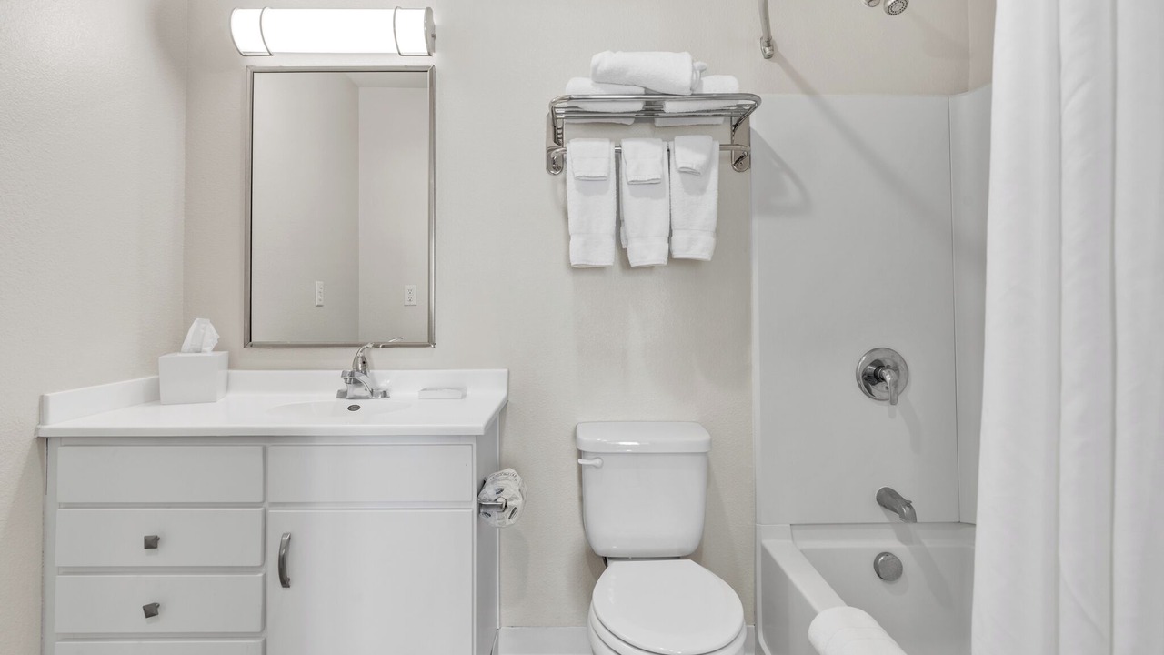 Photo of Bathroom in Far North Central