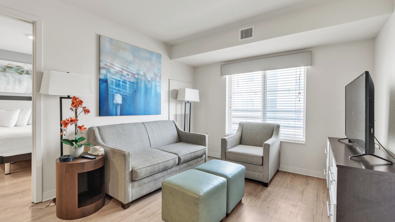 Photo of Livingroom in Far North Central