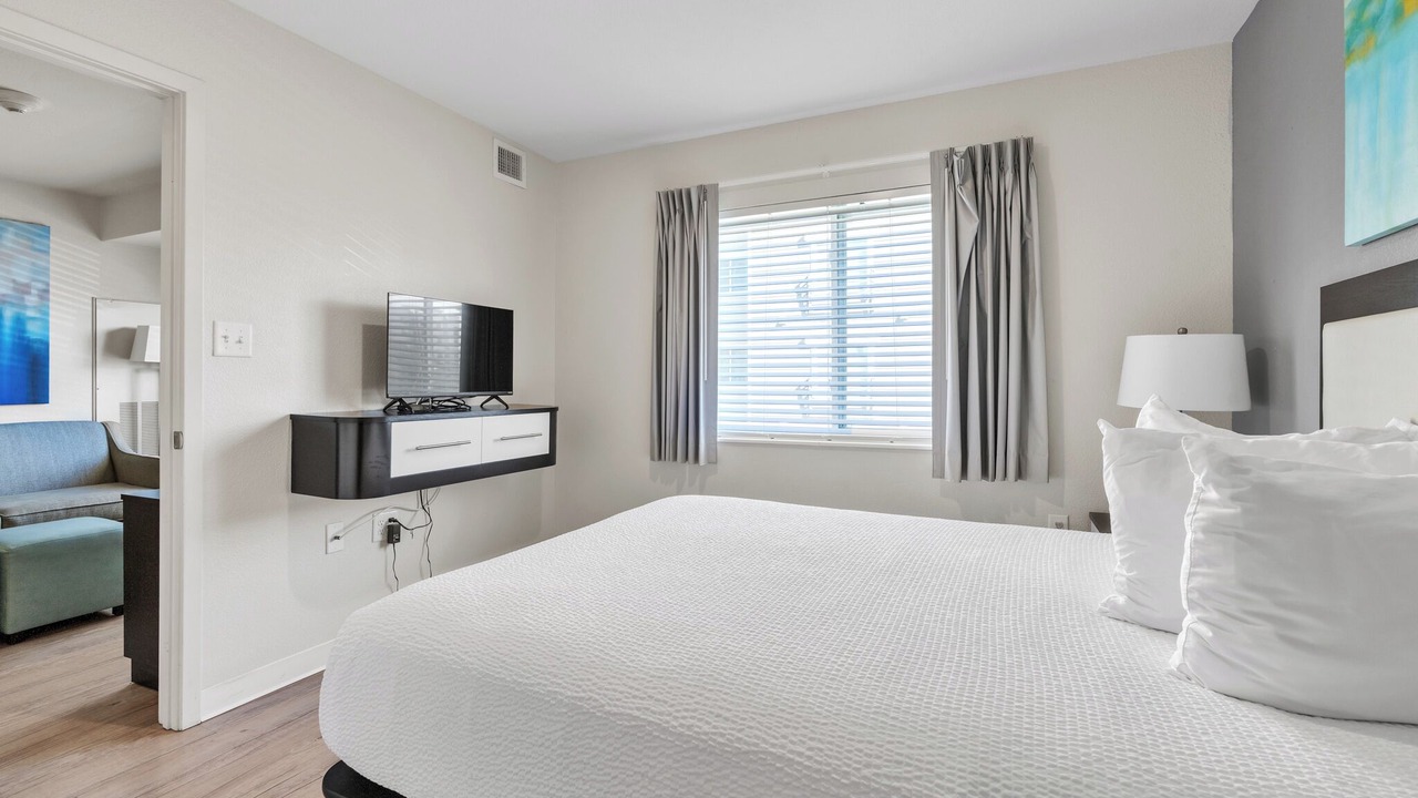 Photo of Bedroom in Far North Central