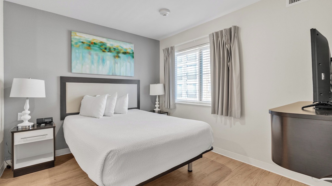 Photo of Bedroom in Far North Central