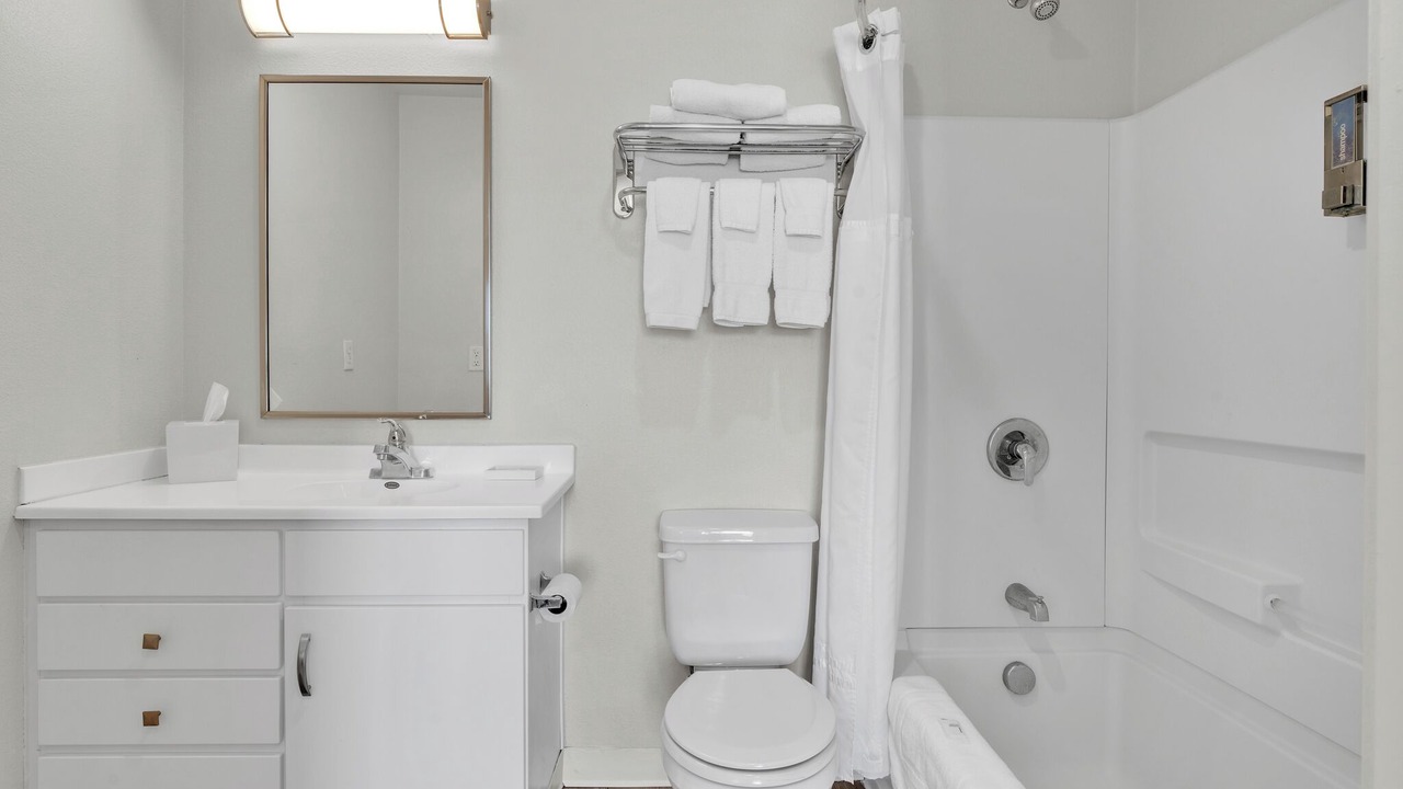 Photo of Bathroom in Far North Central