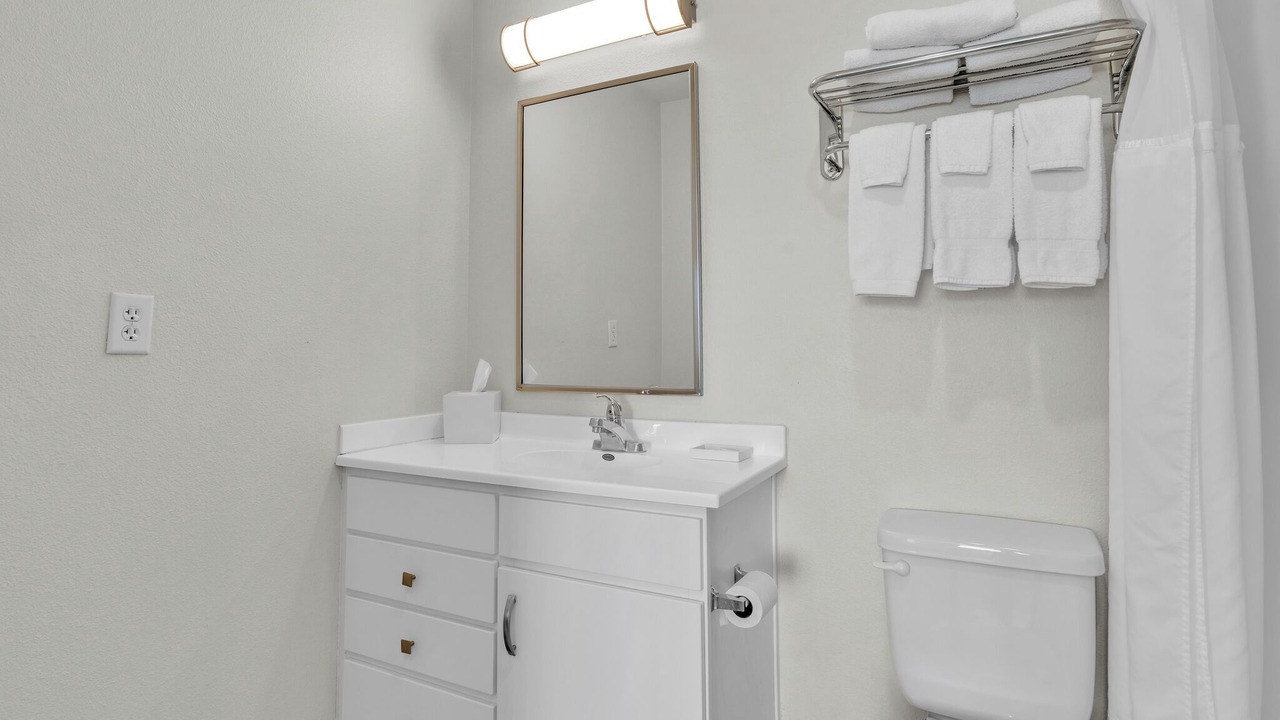 Photo of Bathroom in Far North Central