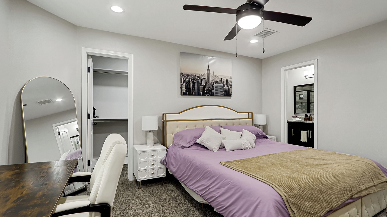 Photo of Bedroom in Biggs Field