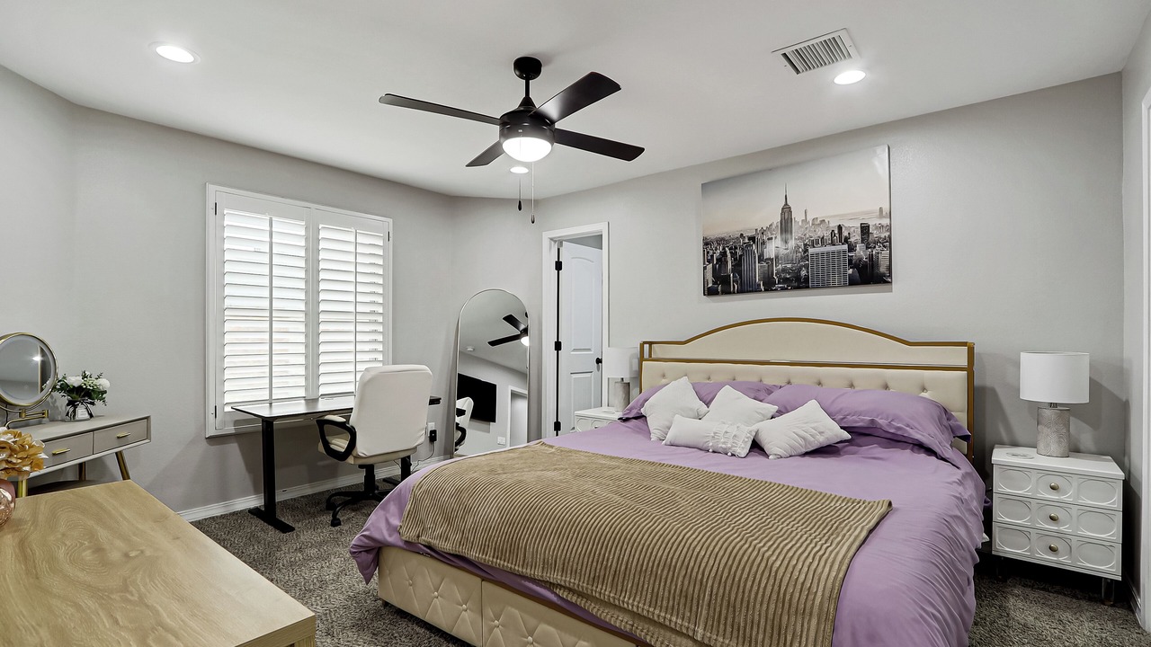 Photo of Bedroom in Biggs Field