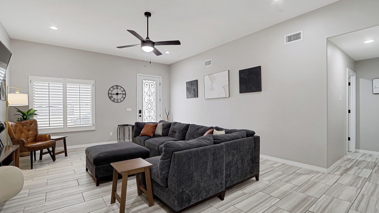 Photo of Livingroom in Biggs Field