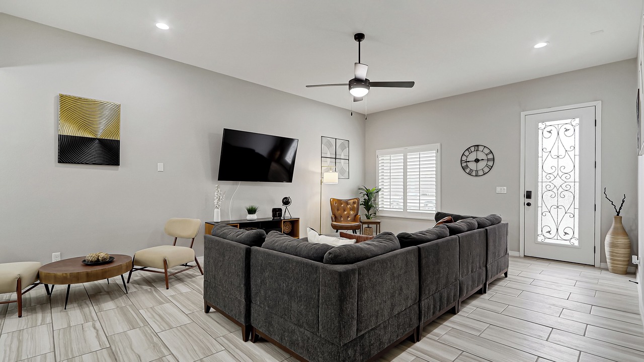 Photo of Livingroom in Biggs Field