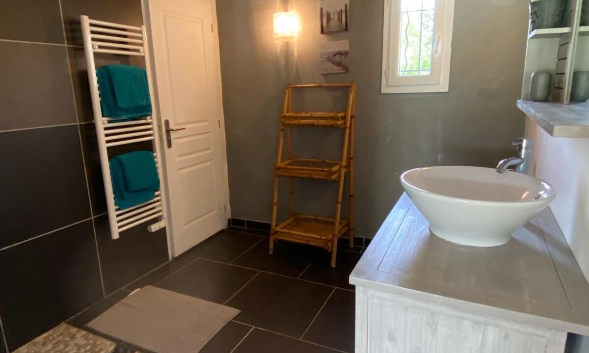 Photo of Bathroom in Arles
