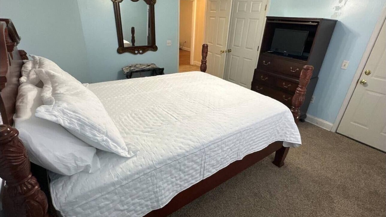 Photo of Bedroom in Martinsville
