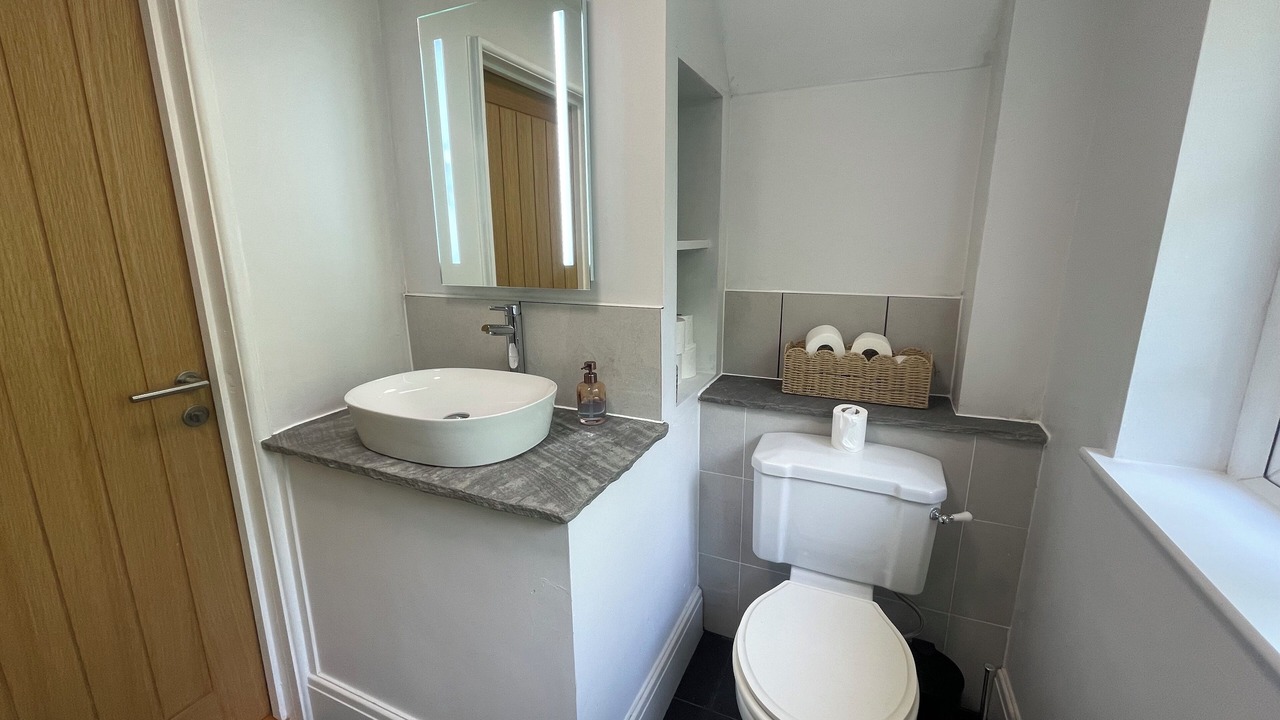 Photo of Bathroom in Hambledon
