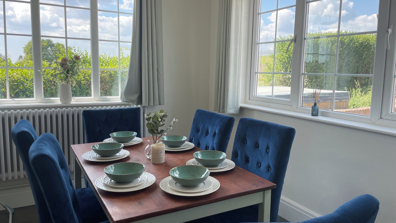 Photo of Livingroom in Hambledon