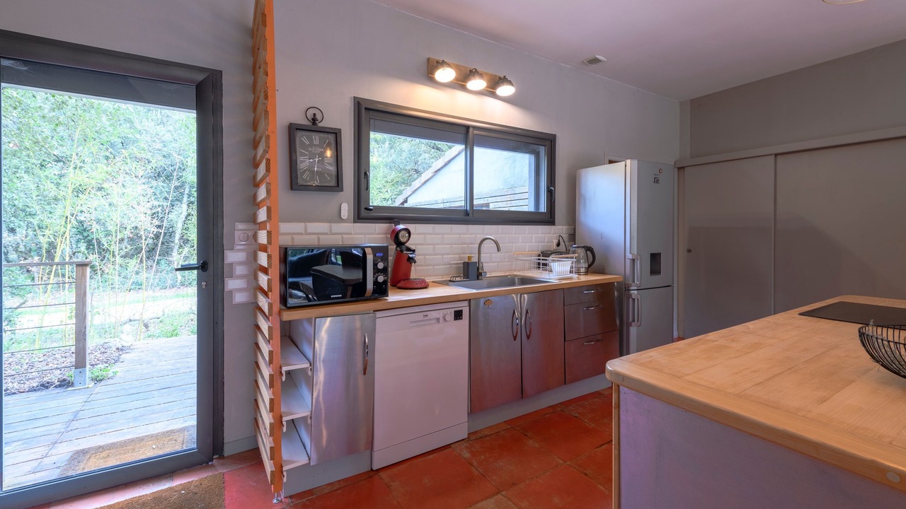 Photo of Kitchen in Labastide-de-Virac