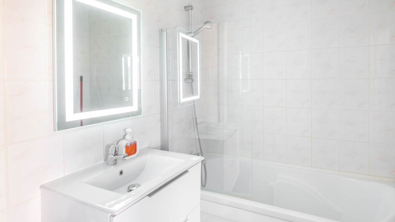 Photo of Bathroom in Courseulles-sur-Mer