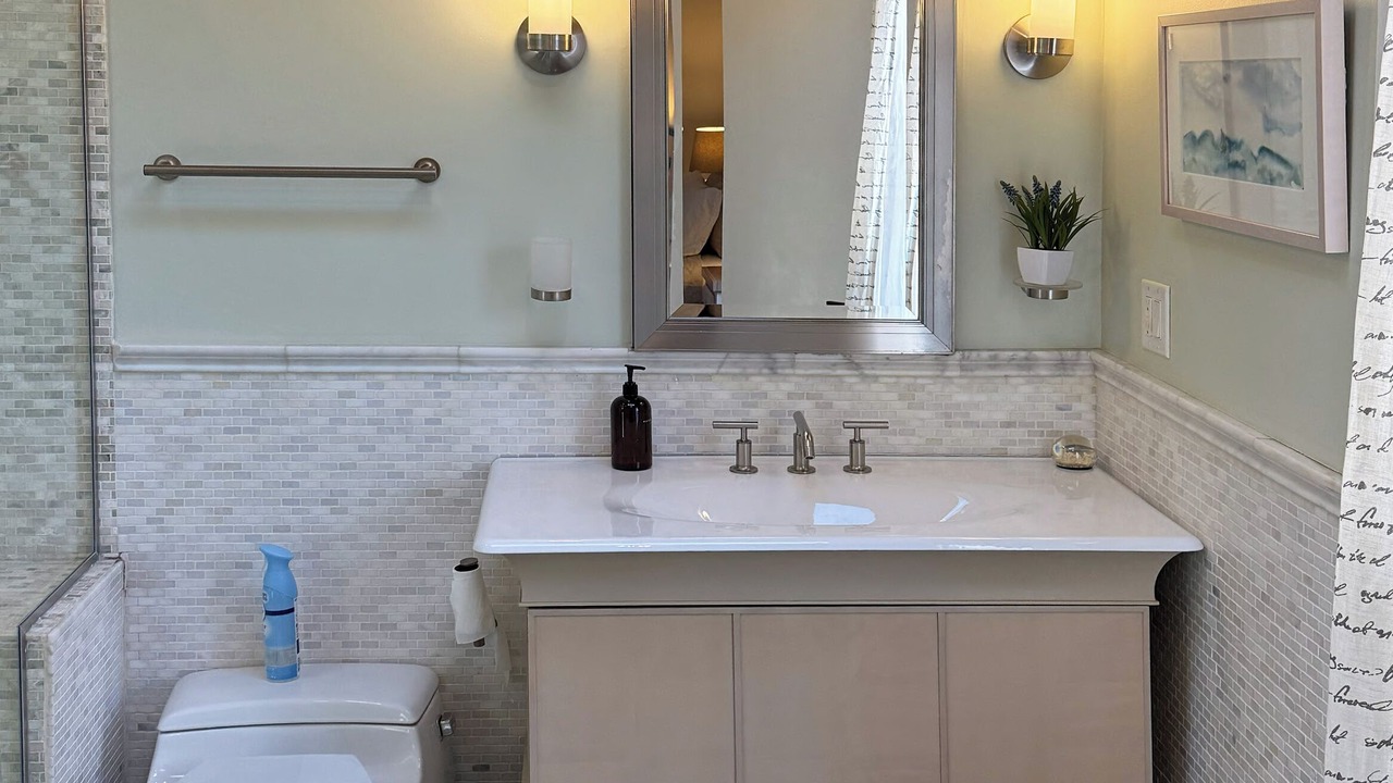 Photo of Bathroom in Shorewood-Tower Hills-Harbert