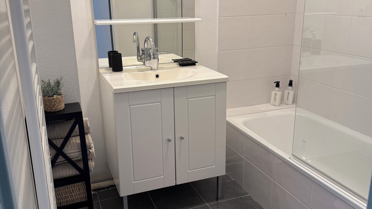 Photo of Bathroom in Arpajon-sur-Cere