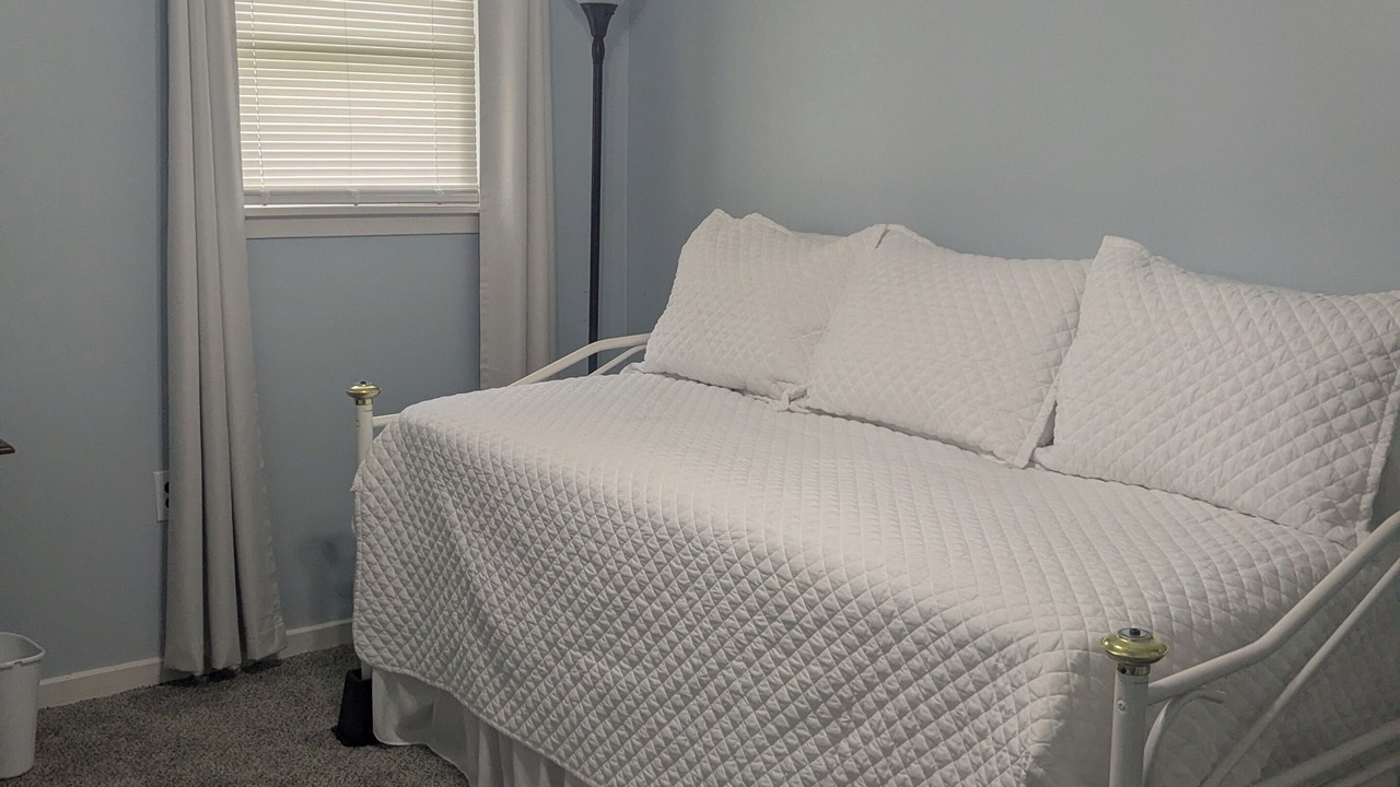 Photo of Bedroom in Tougaloo