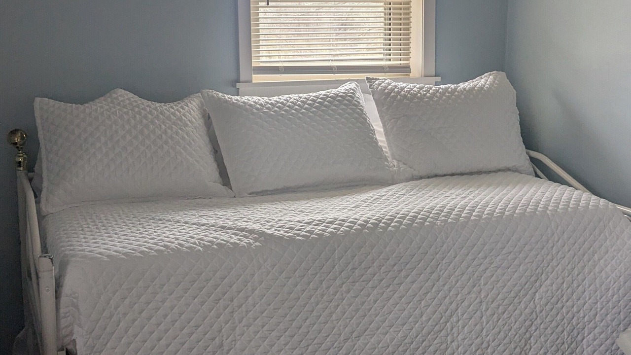 Photo of Bedroom in Tougaloo