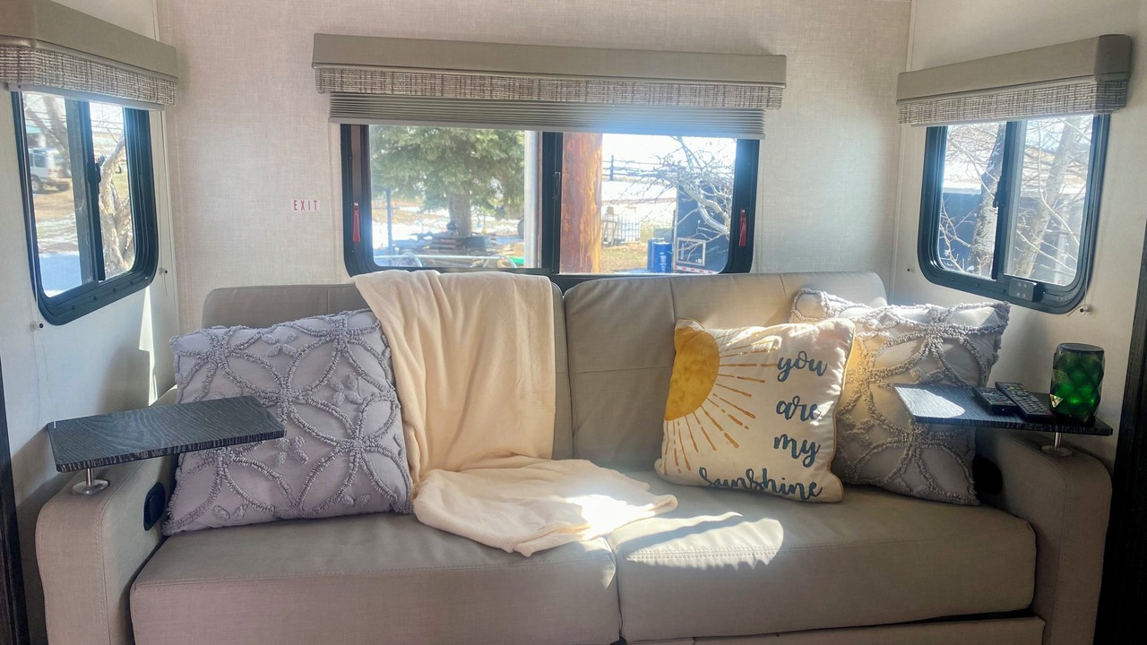 Photo of Livingroom in Crook County