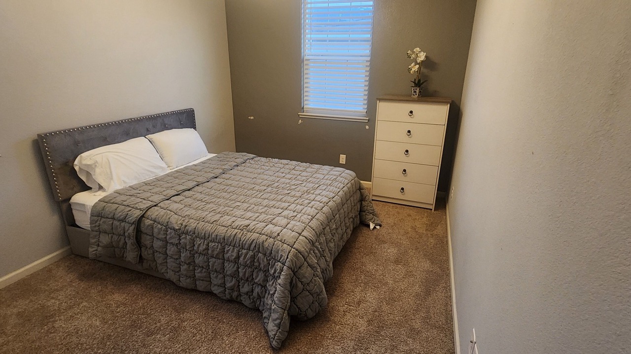 Photo of Bedroom in Tracy