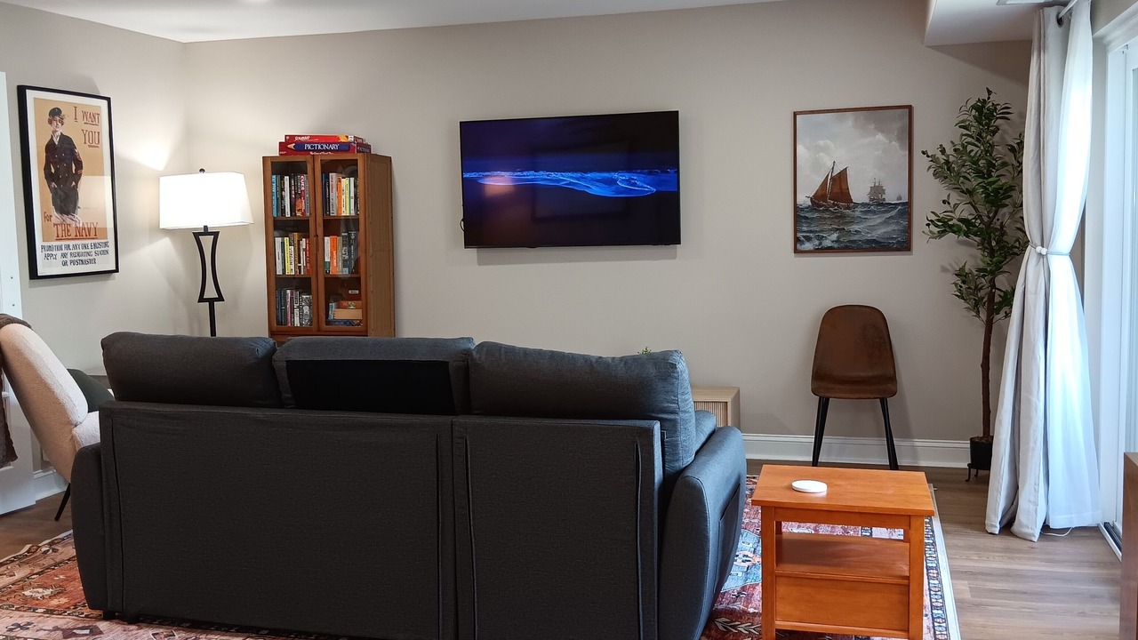 Photo of Livingroom in Gaithersburg