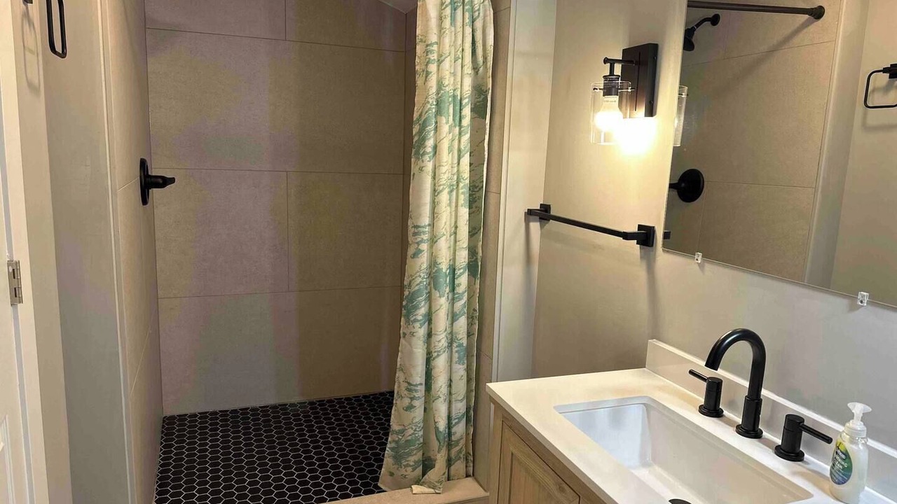 Photo of Bathroom in West Columbus