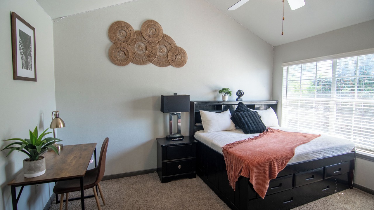 Photo of Bedroom in Jersey Village
