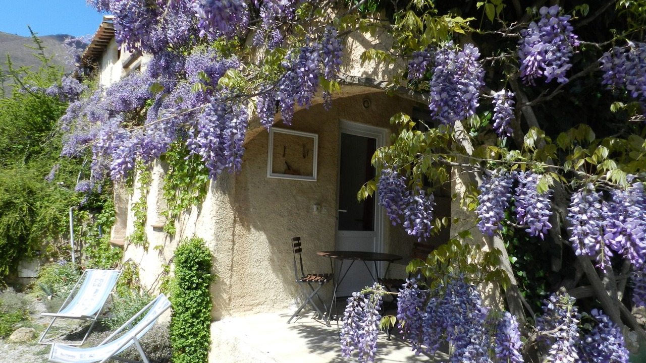 Photo of Patio Balcony in La Robine-sur-Galabre