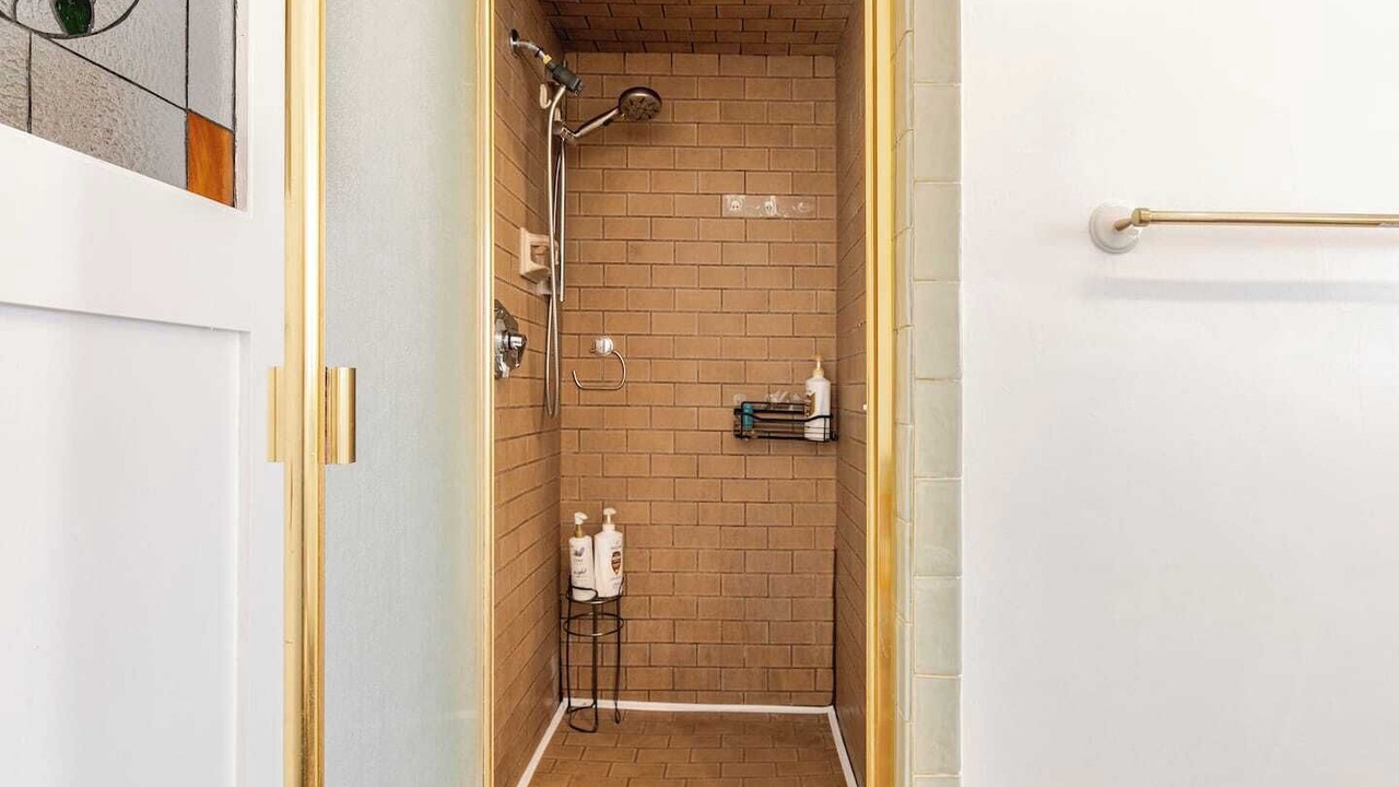 Photo of Bathroom in Carthay Circle