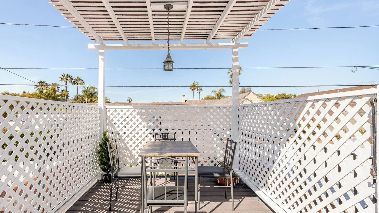 Photo of Outdoor in Carthay Circle