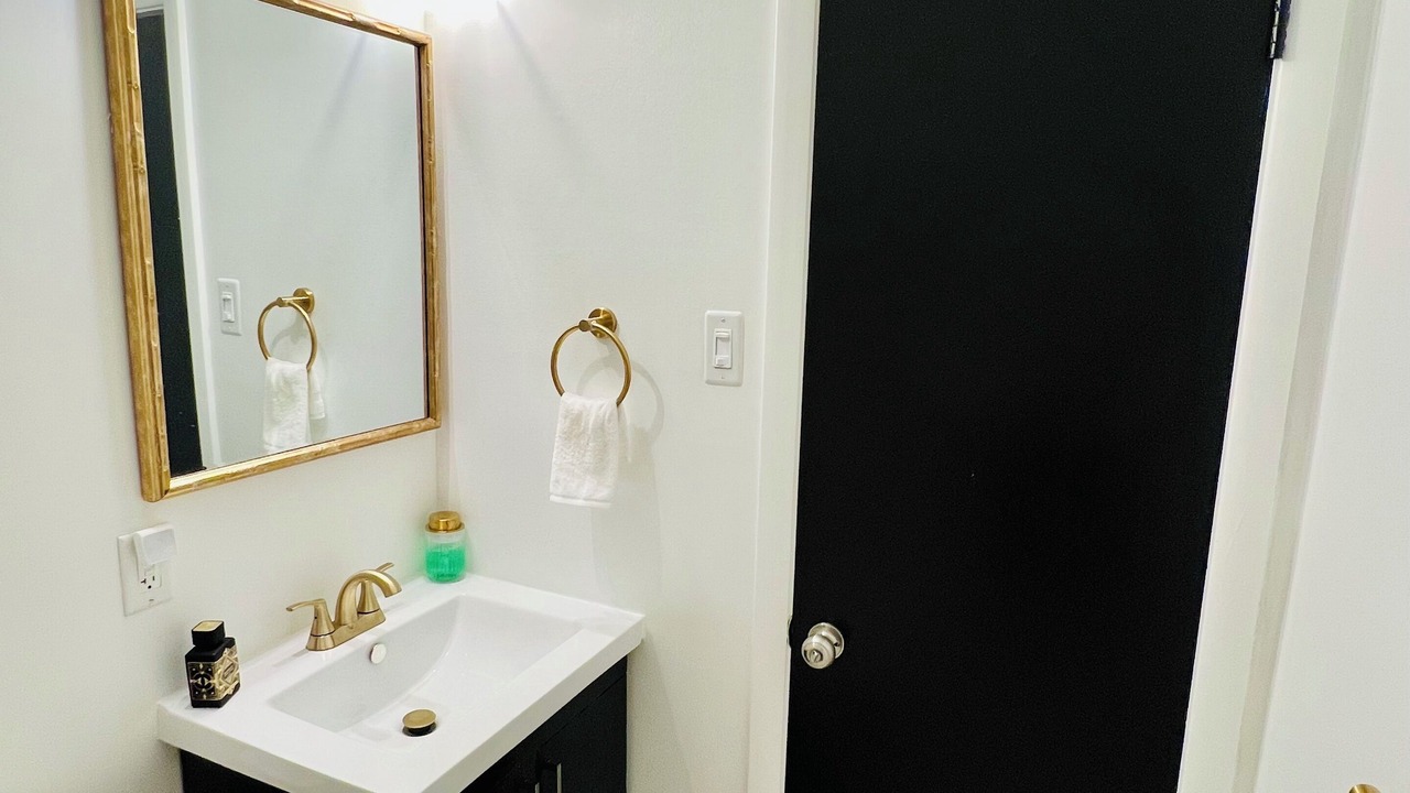 Photo of Bathroom in Seminary Hill