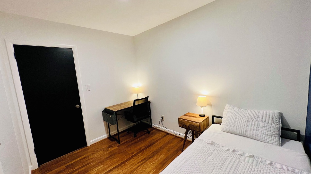 Photo of Bedroom in Seminary Hill