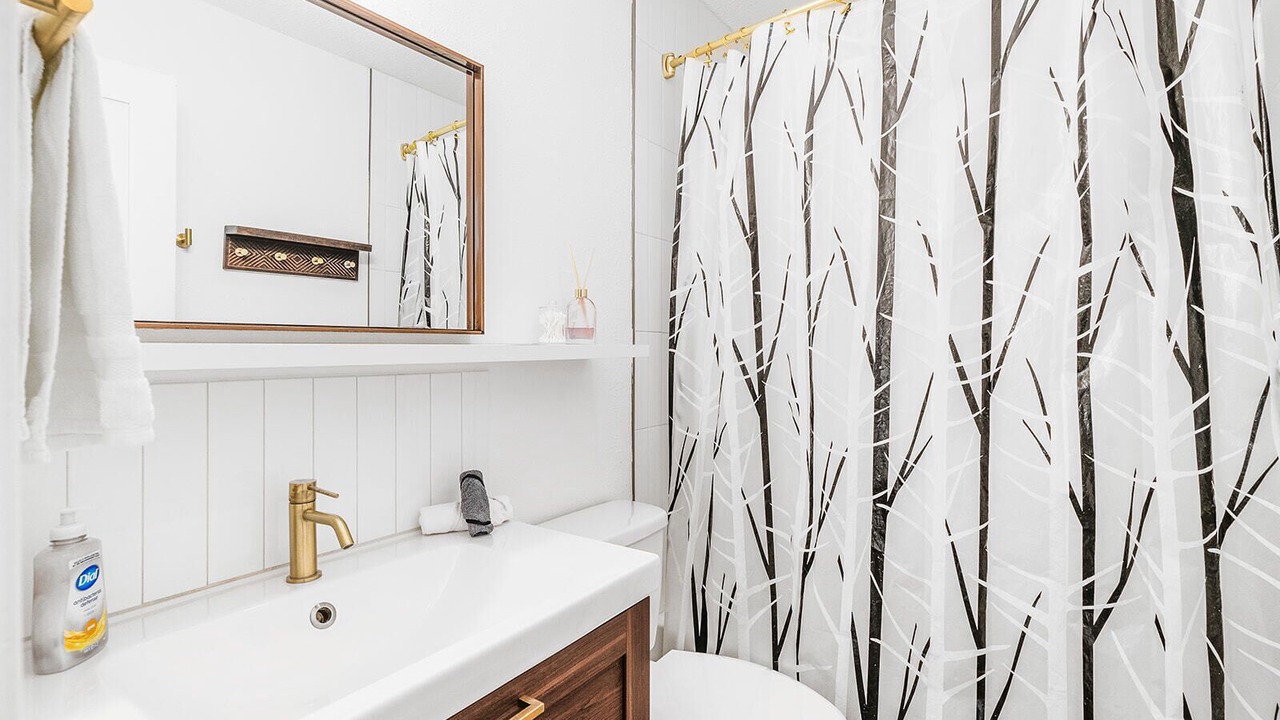 Photo of Bathroom in Scofield Farms