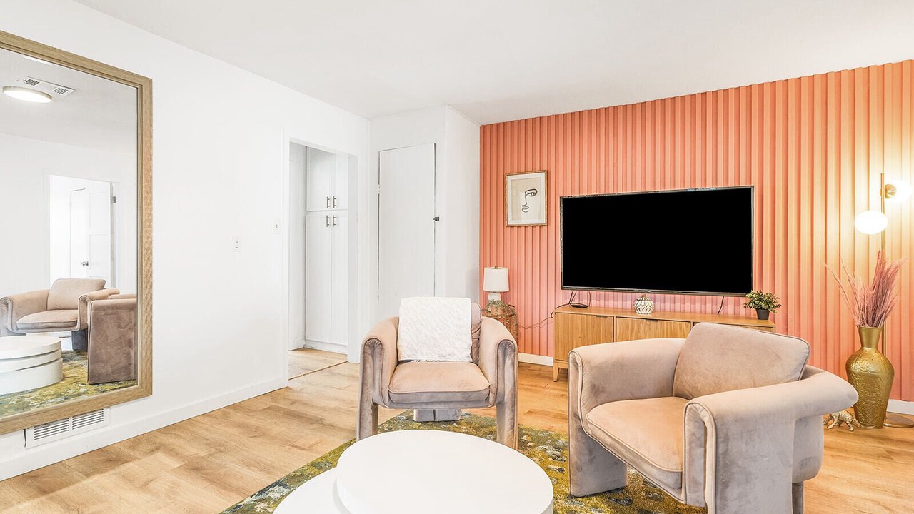Photo of Livingroom in Scofield Farms