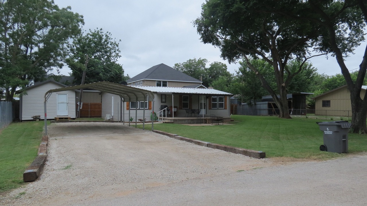 Photo of Outdoor in Graford