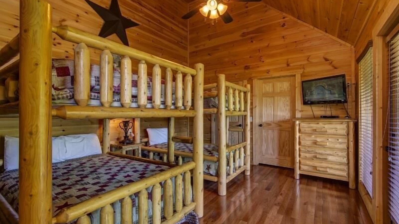 Photo of Bedroom in Pigeon Forge