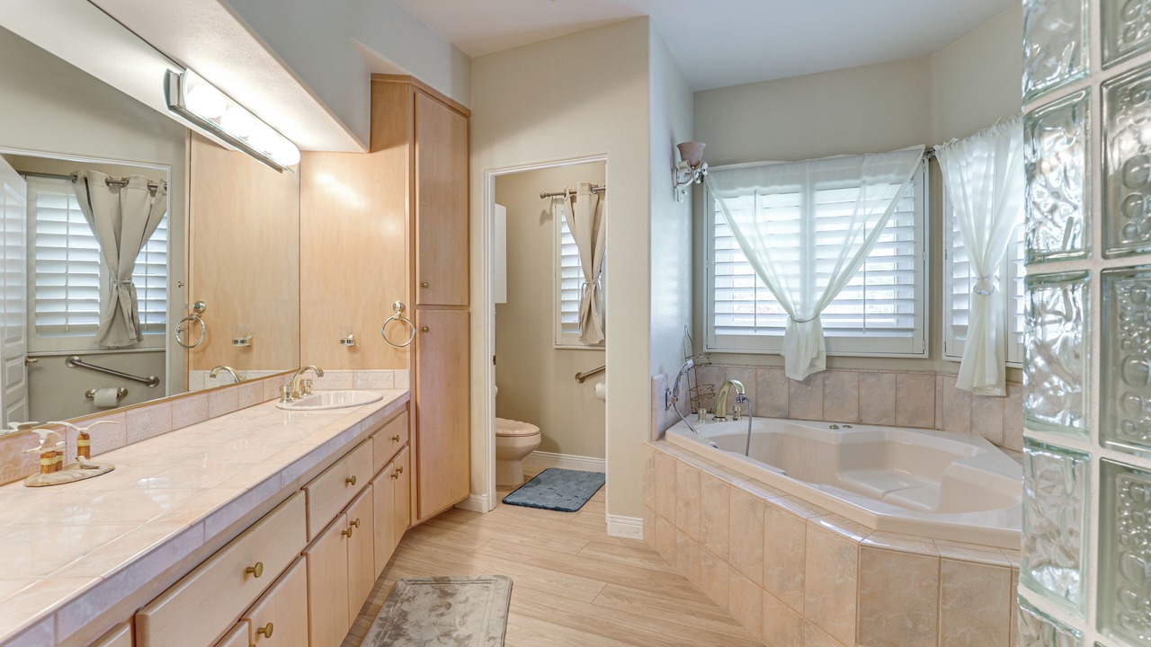 Photo of Bathroom in Fire Mountain