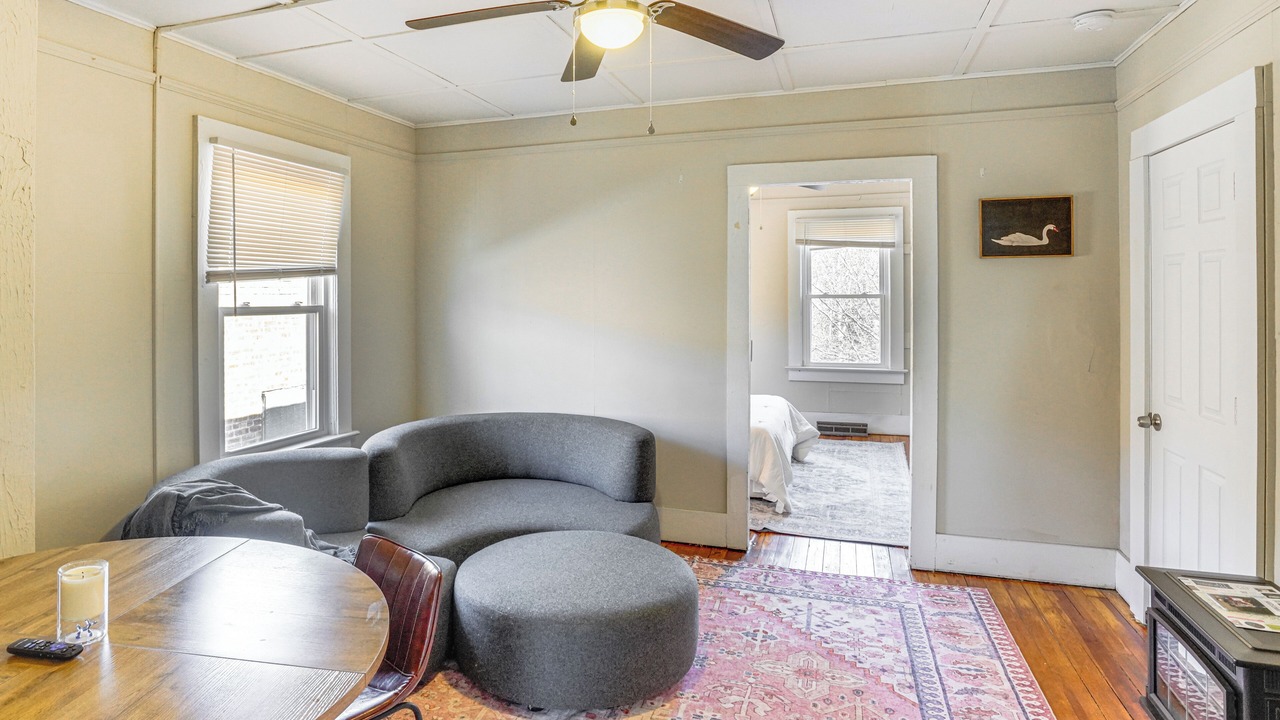Photo of Livingroom in Hudson