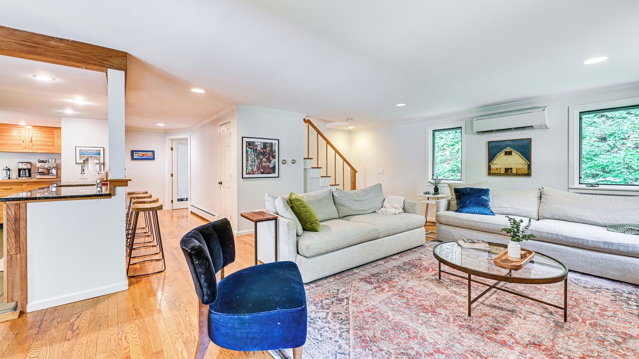 Photo of Livingroom in Housatonic