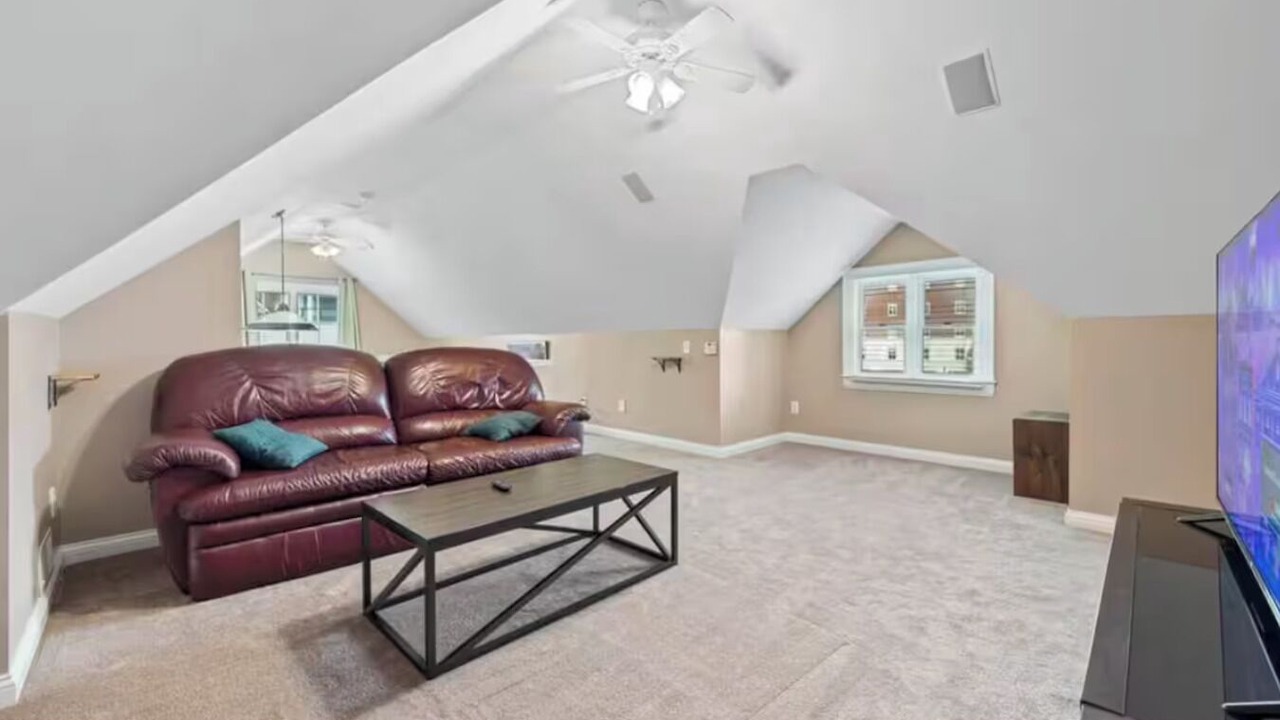 Photo of Livingroom in Victorian Village