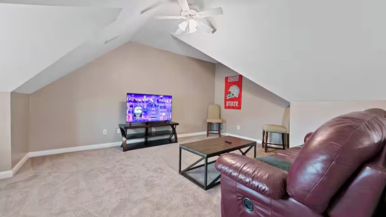 Photo of Livingroom in Victorian Village