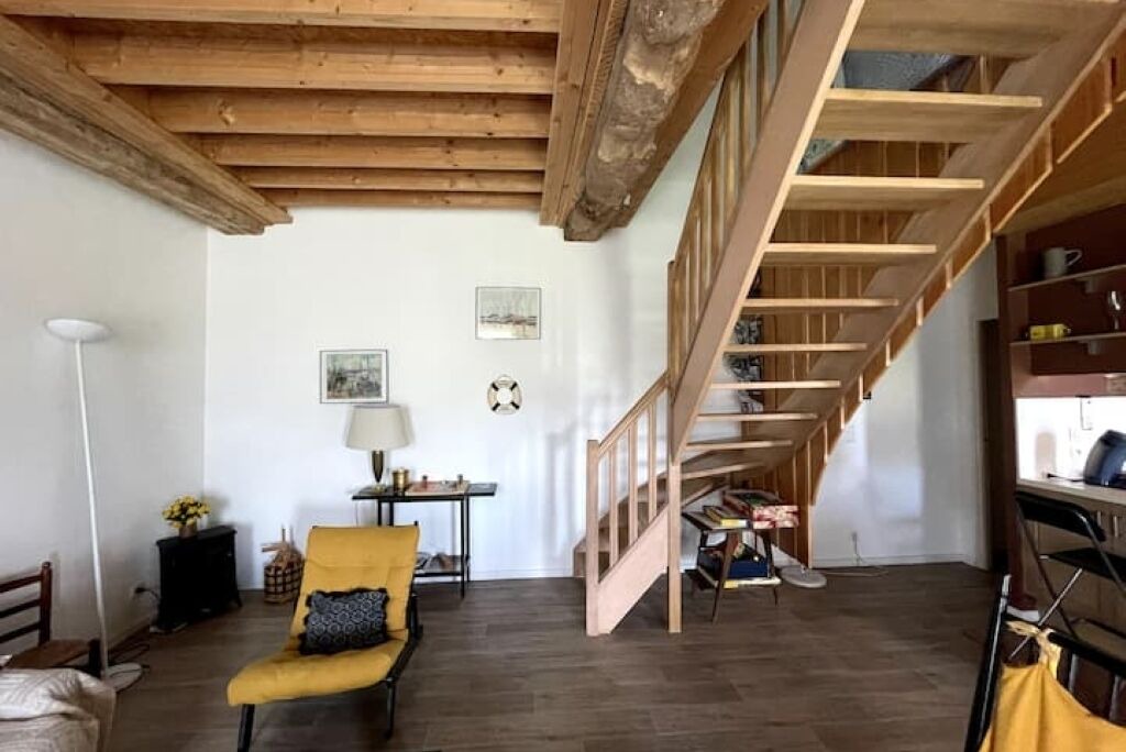 Photo of Others in Commes