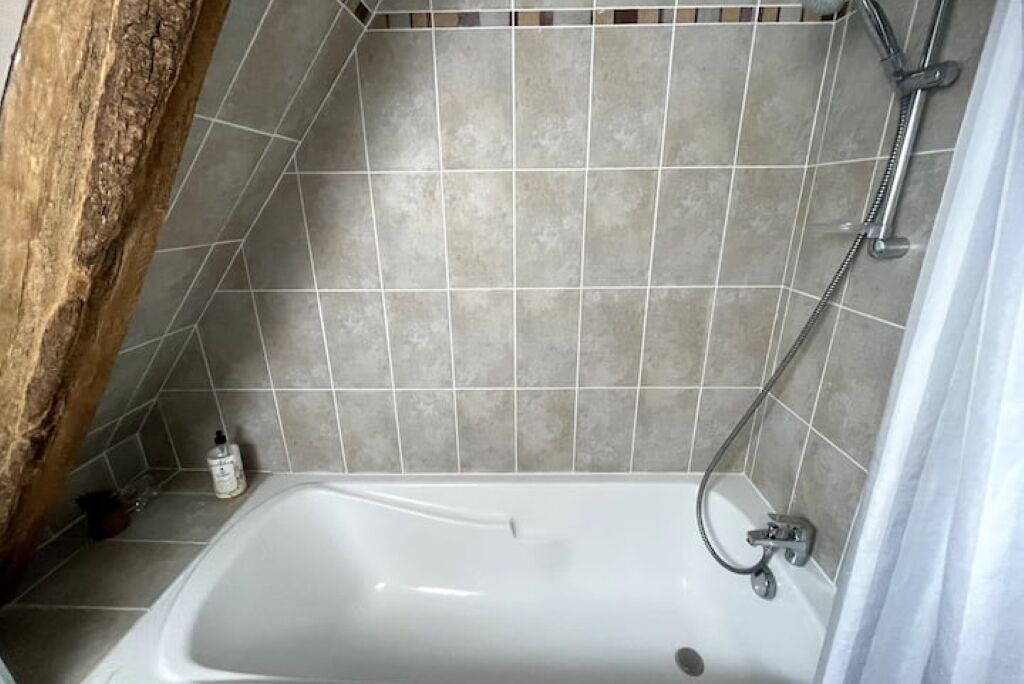 Photo of Bathroom in Commes