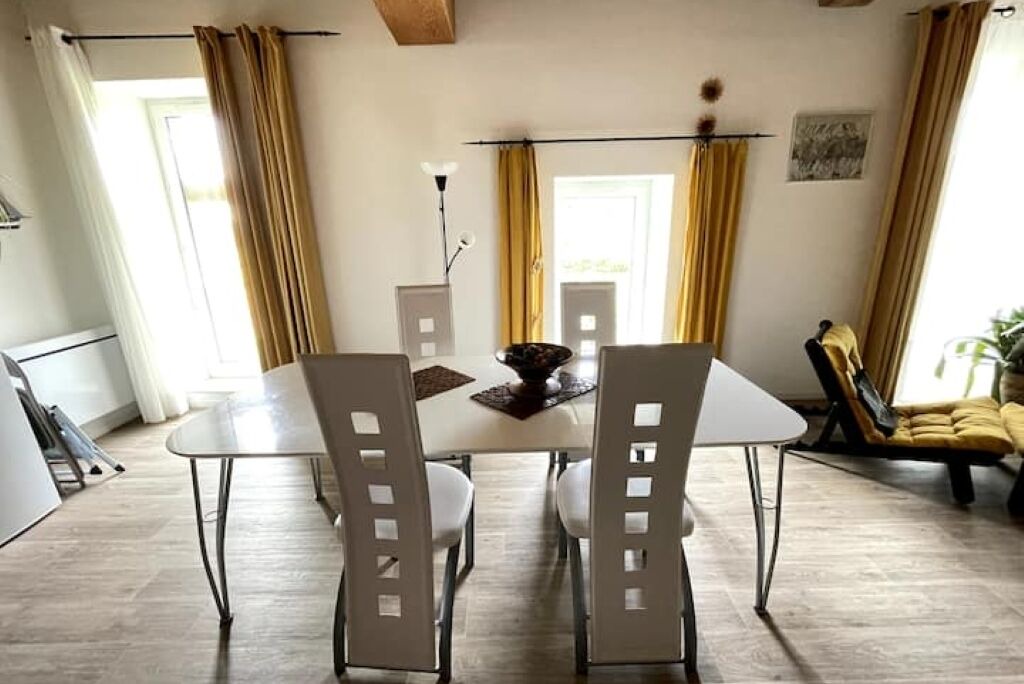 Photo of Others in Commes