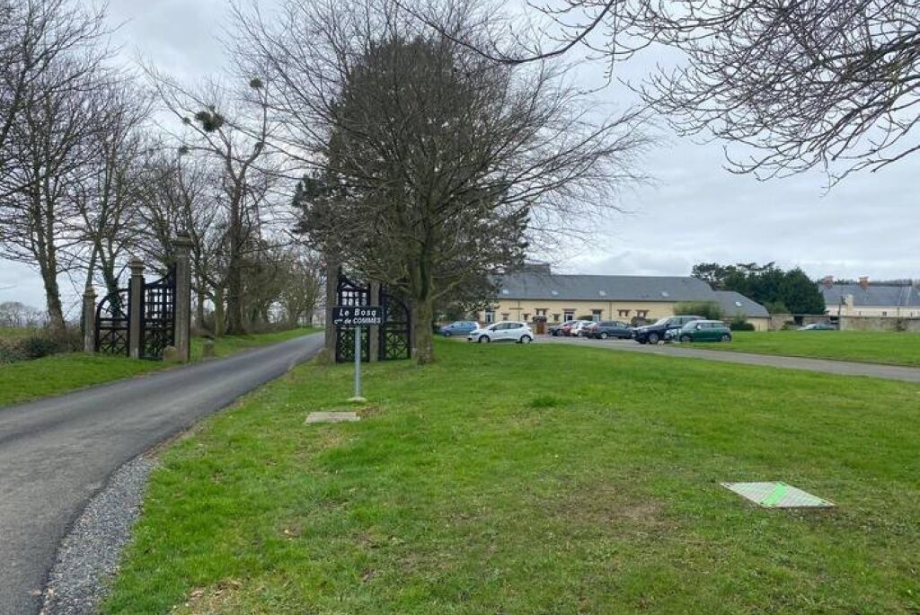 Photo of Outdoor in Commes