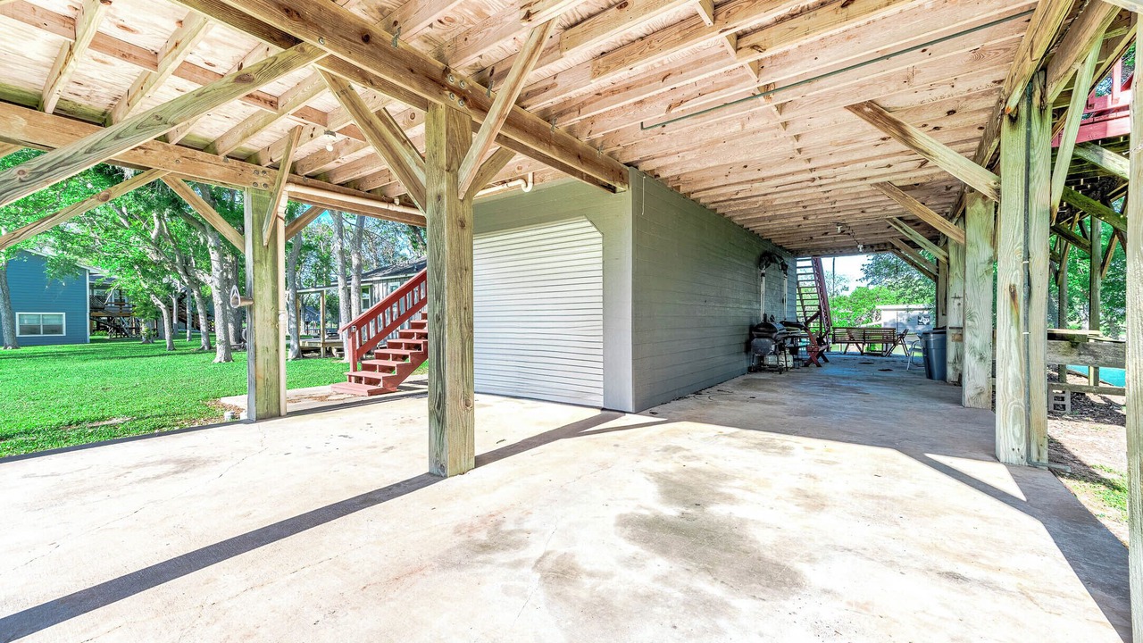 Photo of Patio Balcony in Cedar Lane
