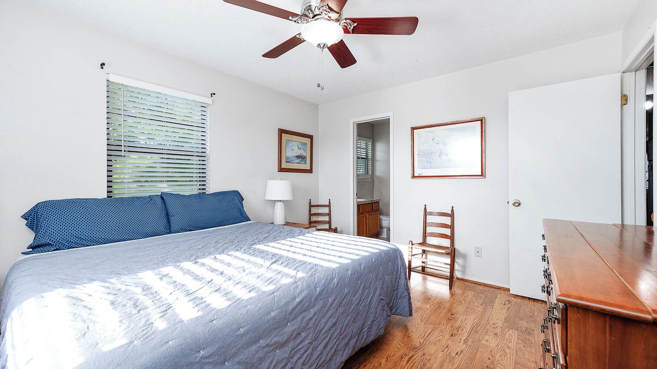 Photo of Bedroom in Cedar Lane