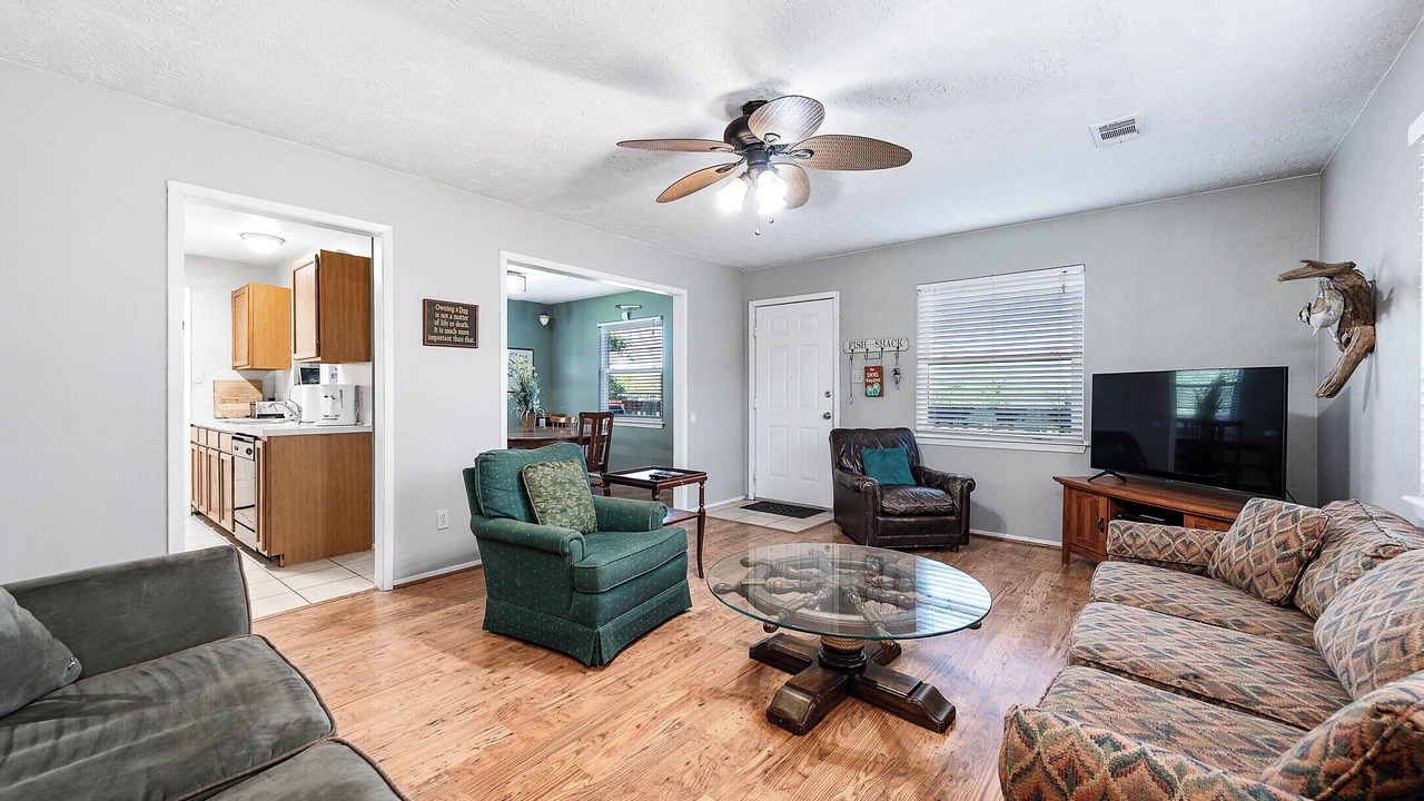 Photo of Livingroom in Cedar Lane